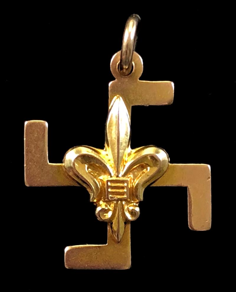 Boy Scouts gold thanks badge applied fleur de lys circa 1911