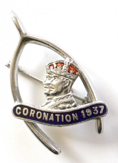 King George VI and Queen Elizabeth 1937 Coronation lucky wishbone badge