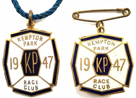 1947 Kempton Park Racecourse horse racing club pair of badges.