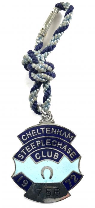 Cheltenham Steeplechase 1972 horse racing club badge