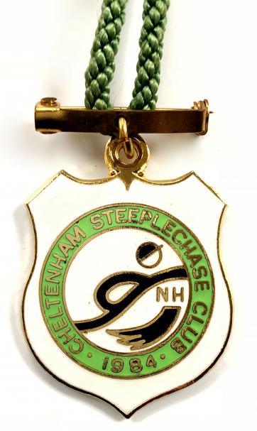 Cheltenham Steeplechase 1984 horse racing club badge