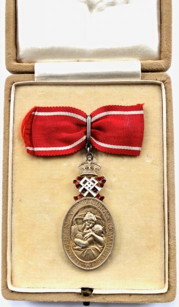 H.M.Queen Alexandra's Committee Jubilee Institute for Nurses medal and case