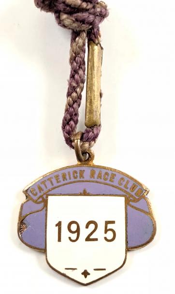 1925 Catterick Race Club horse racing badge