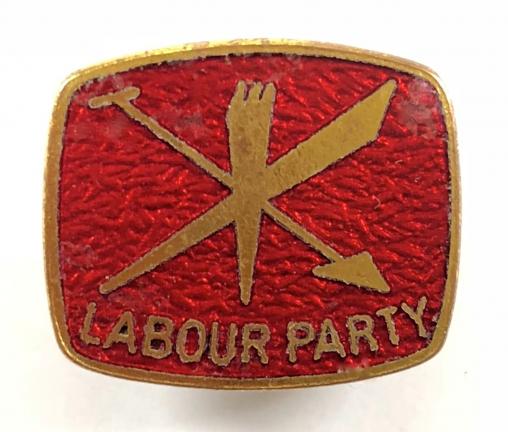Labour Political Party supporters enamel badge circa 1960s