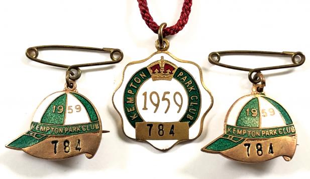 1959 Kempton Park Club horse racing trio of badges