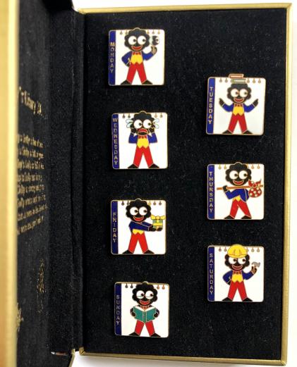 Robertsons 2001 Golly's Diary set of 7 badges case incorporating certificate