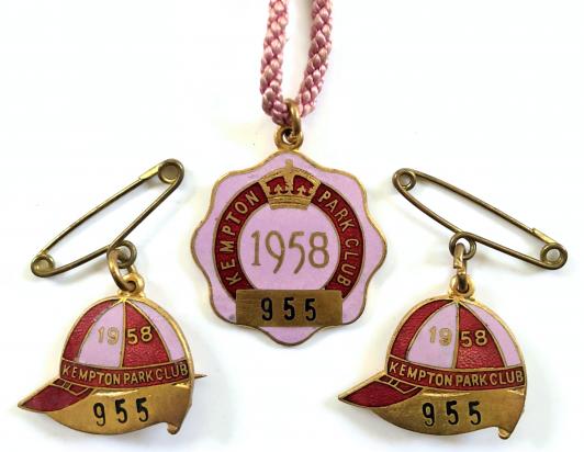 1958 Kempton Park Club horse racing trio of badges
