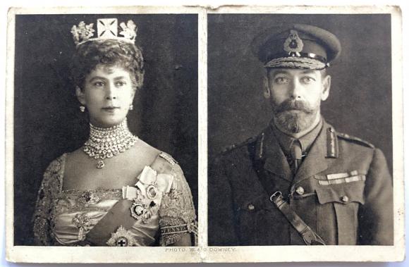 Princess Mary Christmas 1914 gift fund postcard of King George V and Queen Mary