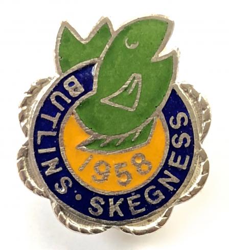Butlins 1958 Skegness holiday camp green fish badge