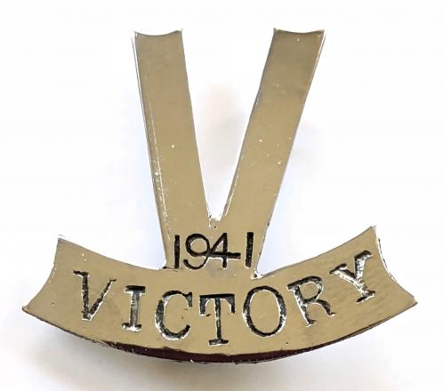 1941 V for Victory workshop art home front badge