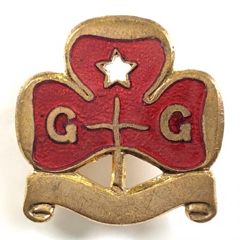 Girl Guides Land Rangers trefoil red enamel promise badge c1920