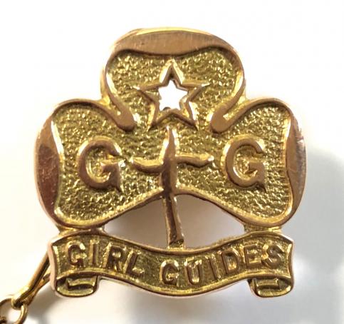 Girl Guides Trefoil 9 carat gold hallmarked 1934 promise badge