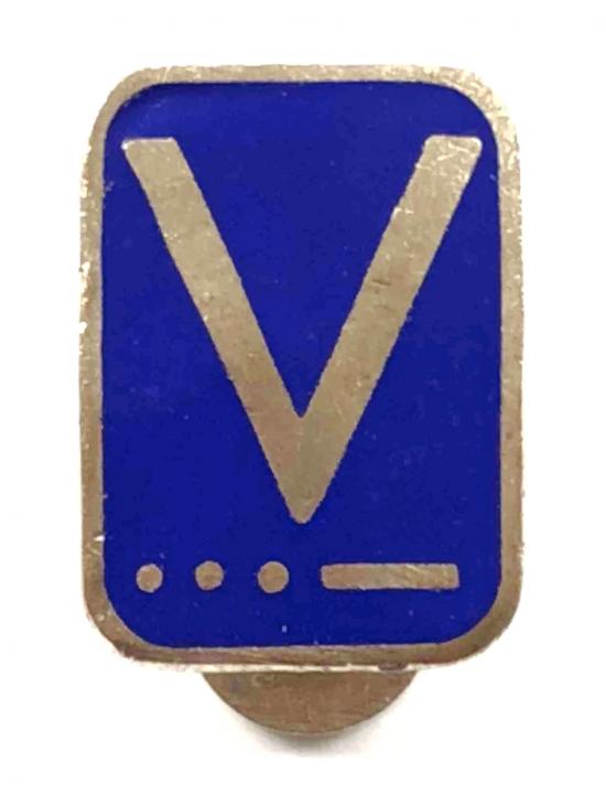 Churchills V For Victory morse code home front badge