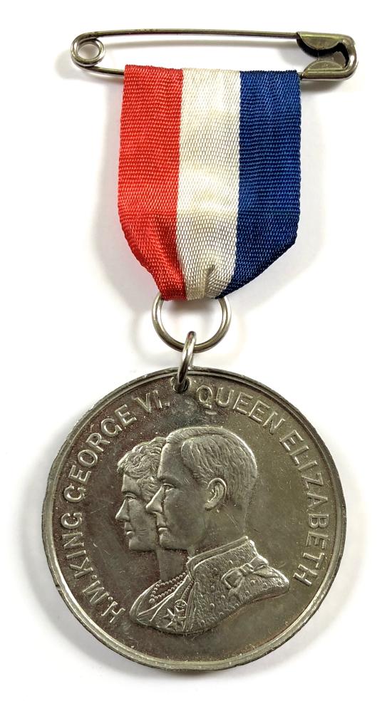Coronation of King George VI. Queen Elizabeth souvenir medal