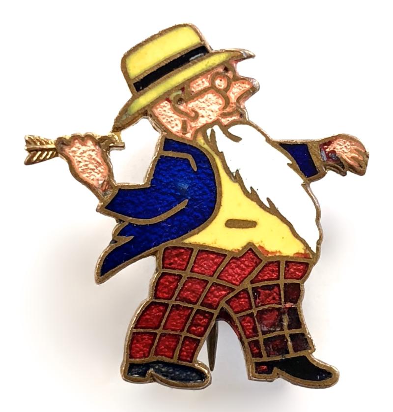 William Younger Brewery Father William figural mascot darts player pin badge