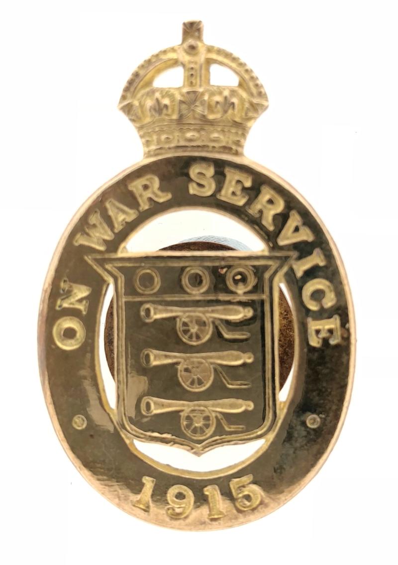 WW1 On War Service 1915 munition workers badge Thomas Fattorini Q No.3857
