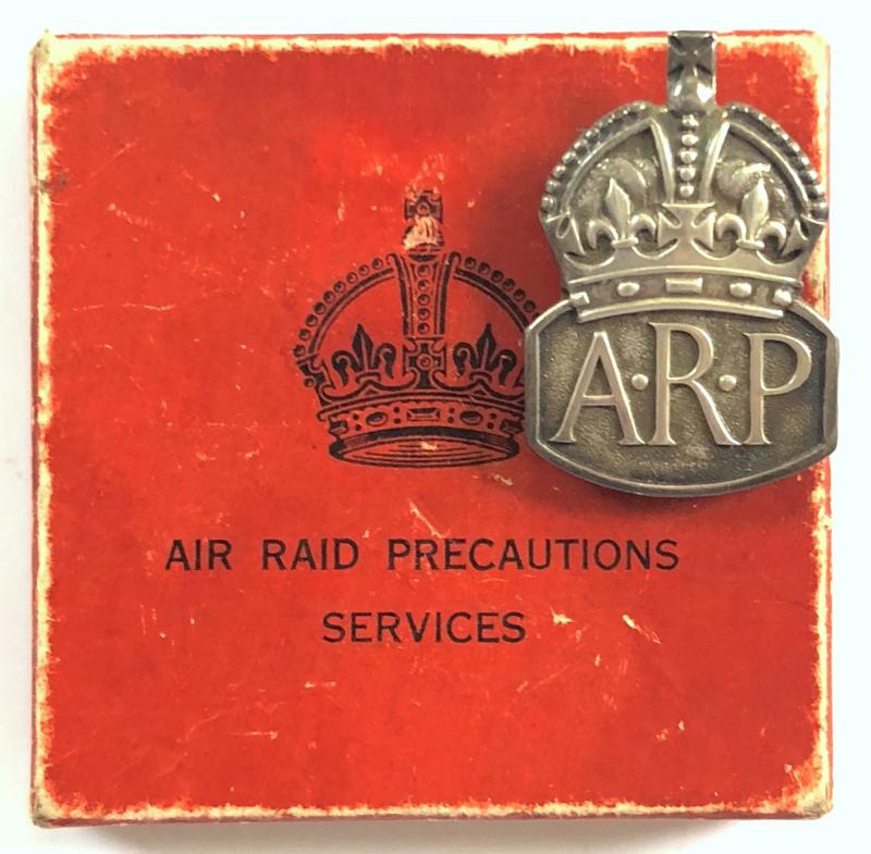 Air Raid Precautions 1938 silver male warden ARP badge and box