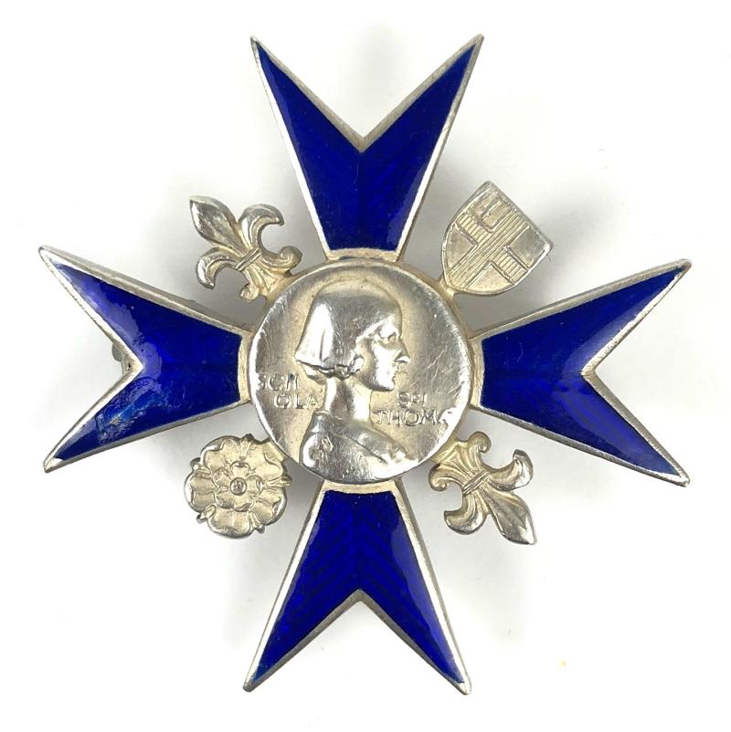 Florence Nightingale School of Nursing silver hospital badge