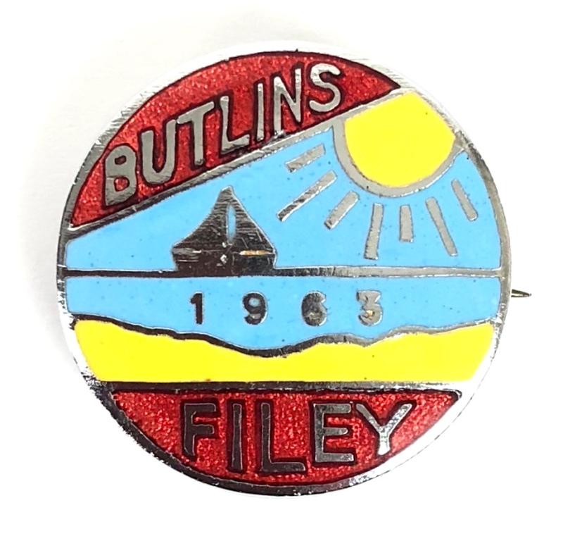 Butlins 1963 Filey holiday camp sun sea and yacht badge