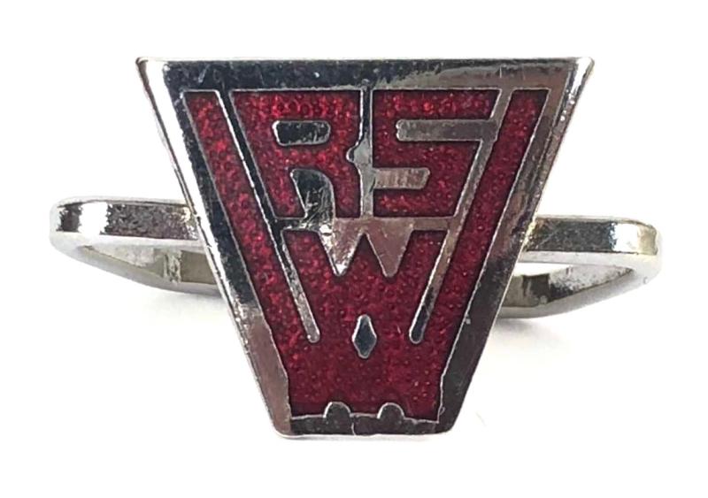 Womens Royal Voluntary Service scarf ring badge