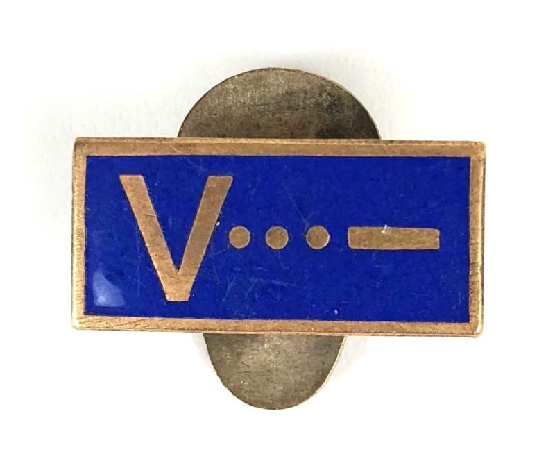 Churchills V For Victory morse code home front badge