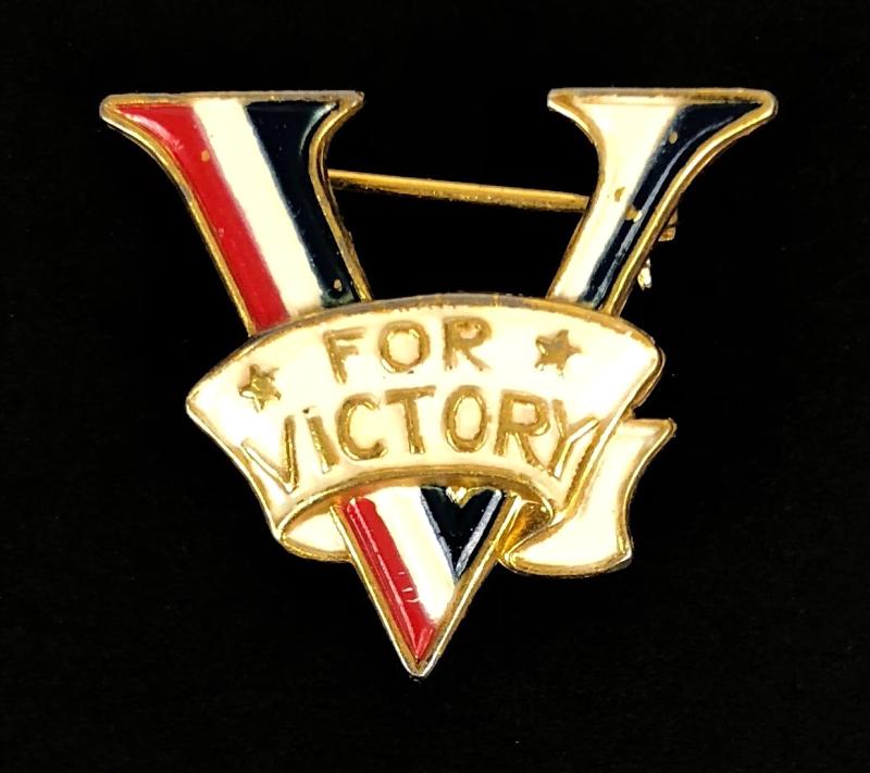 Churchill V For Victory patriotic home front pin badge by Accessocraft New York