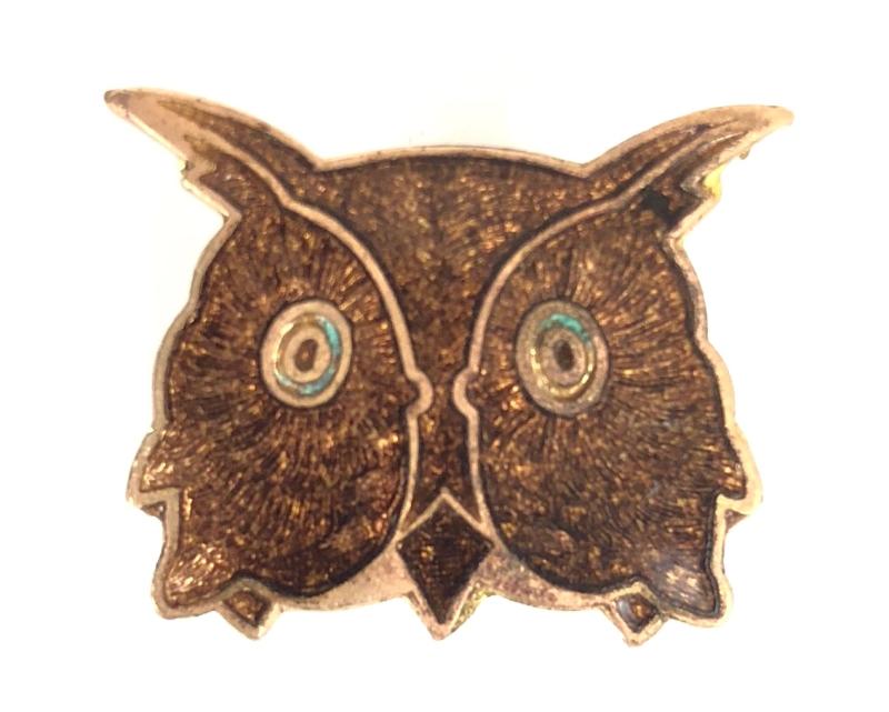 Girl Guides Brown Owl leader badge J.A.WYLIE & CO