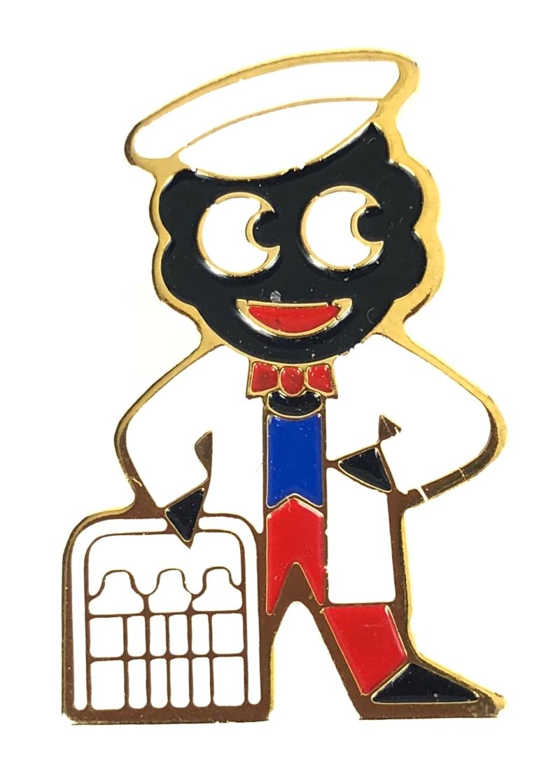 Robertsons 1980 Golly milkman advertising badge