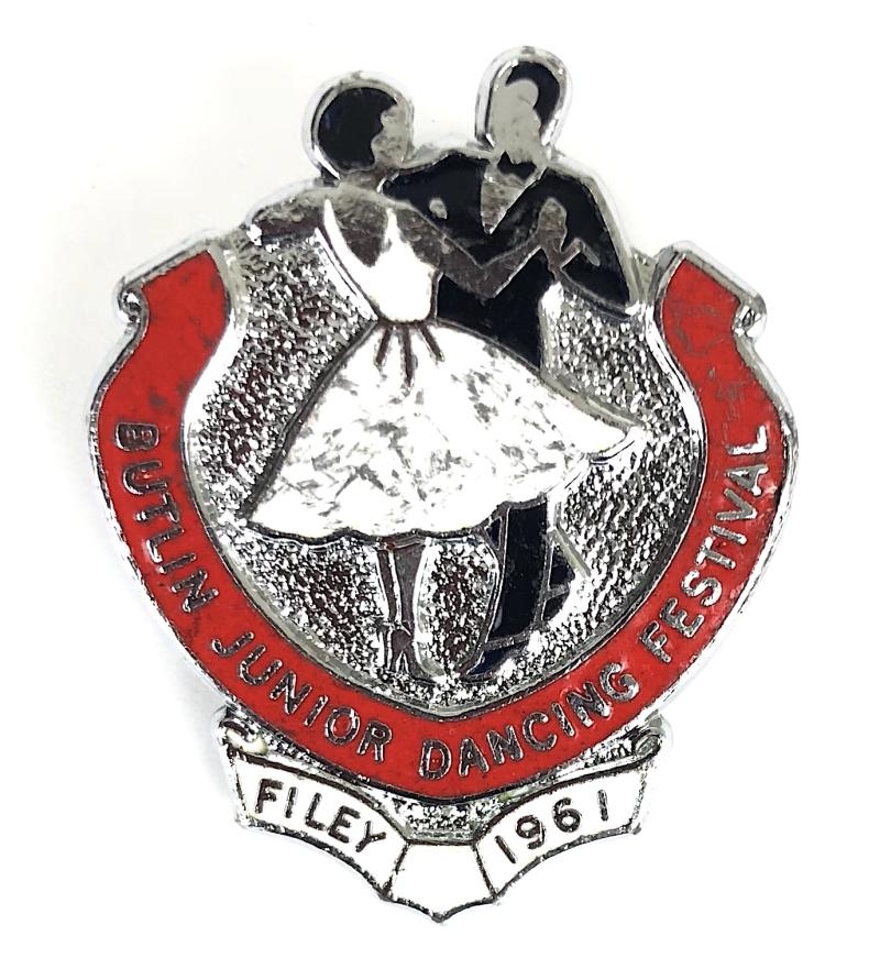 Butlins 1961 Filey holiday camp junior dancing festival badge