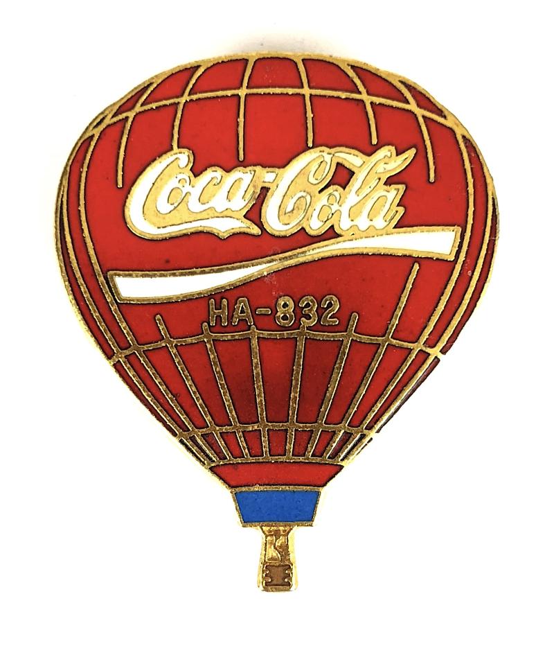 Coca-Cola Hot Air Balloon Advertising Pin Badge