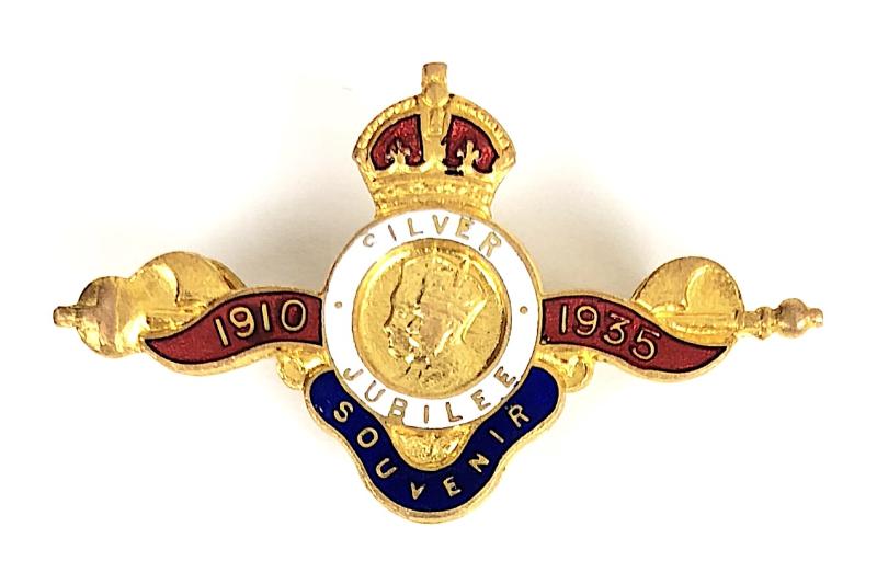 King George V and Queen Mary 1935 Silver Jubilee souvenir badge