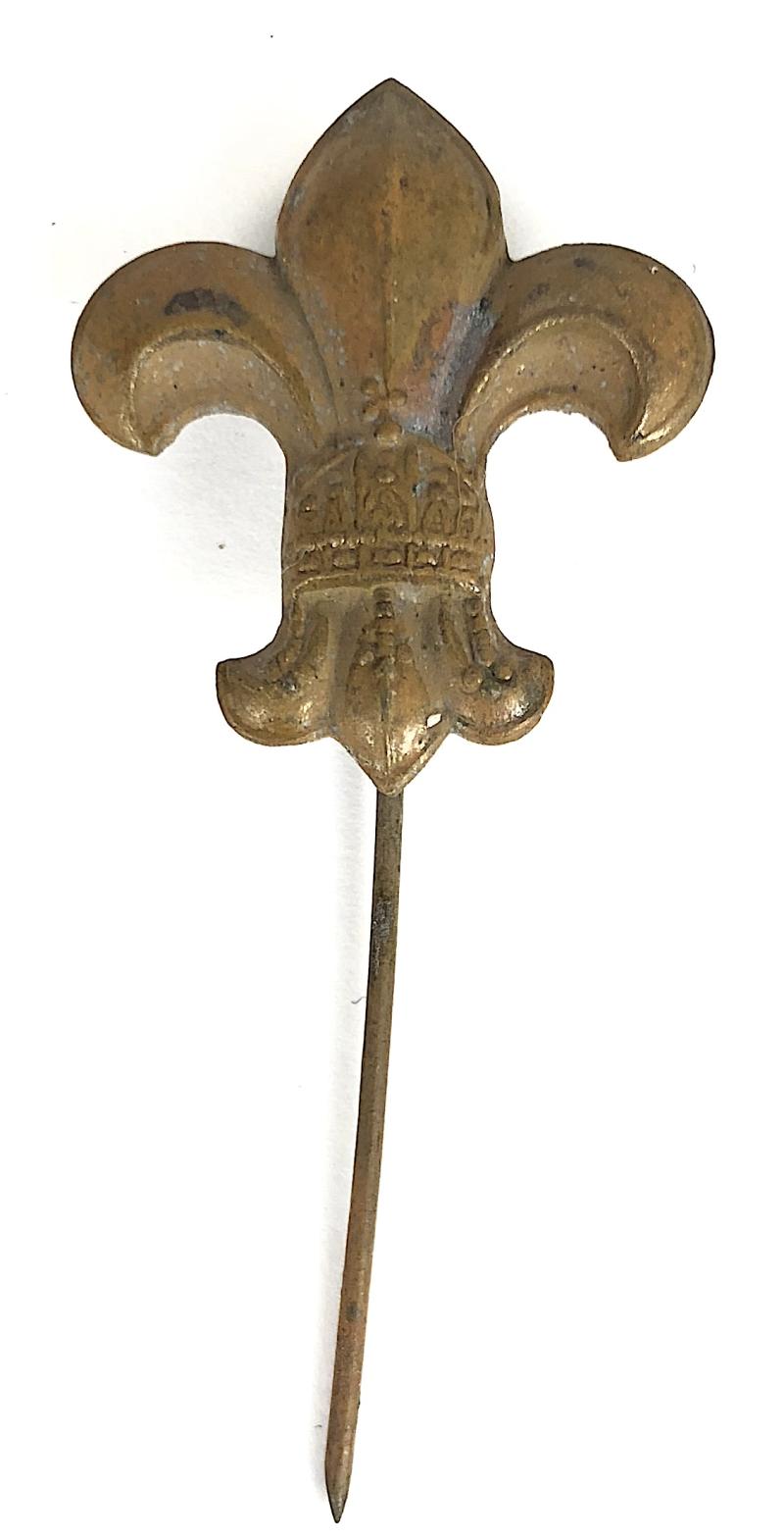 Boy Scouts Budapest fleur-de-lis stick pin badge