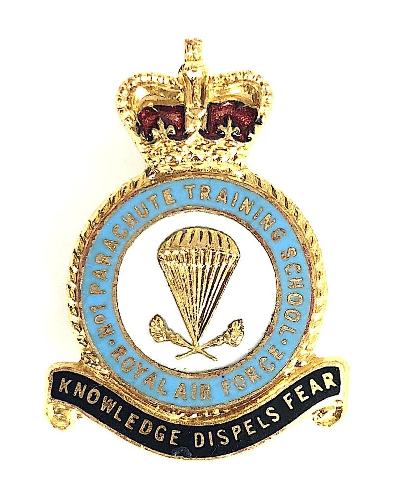 RAF No 1 Parachute Training School Royal Air Force badge H.W. Miller