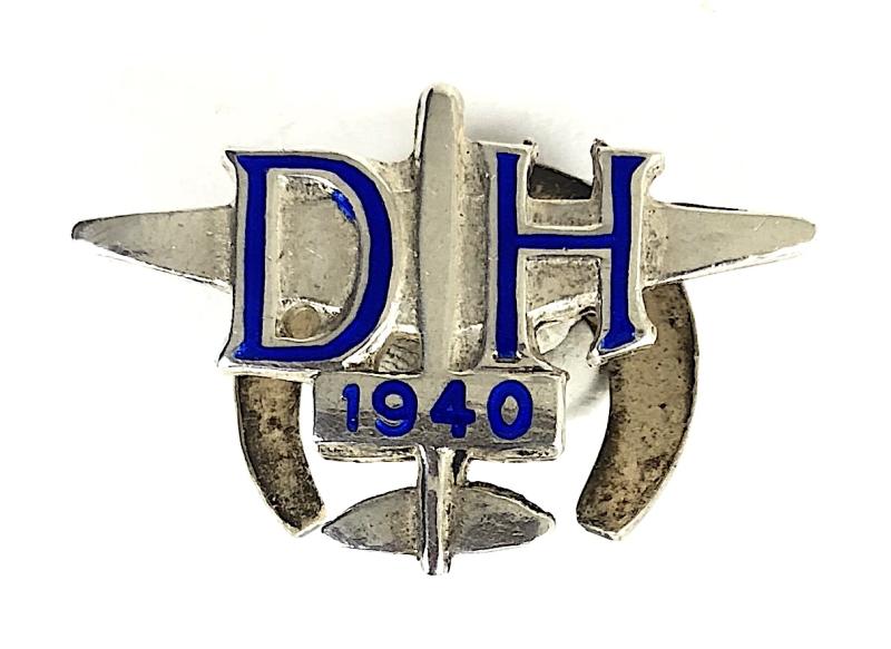 1940 De Havilland Aircraft Company war workers silver badge