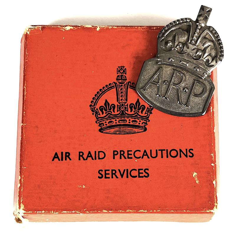 Air Raid Precautions 1938 silver male warden ARP badge in box of issue