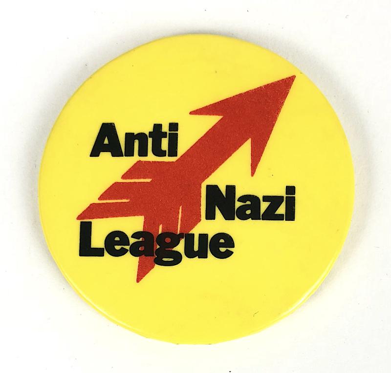 Anti Nazi League Socialist Workers Party political badge c1977-1981