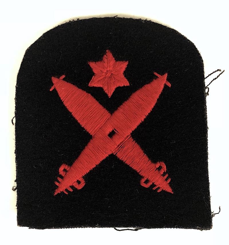 Royal Navy Leading Torpedo Man red embroidered cloth badge c1903 - 1947