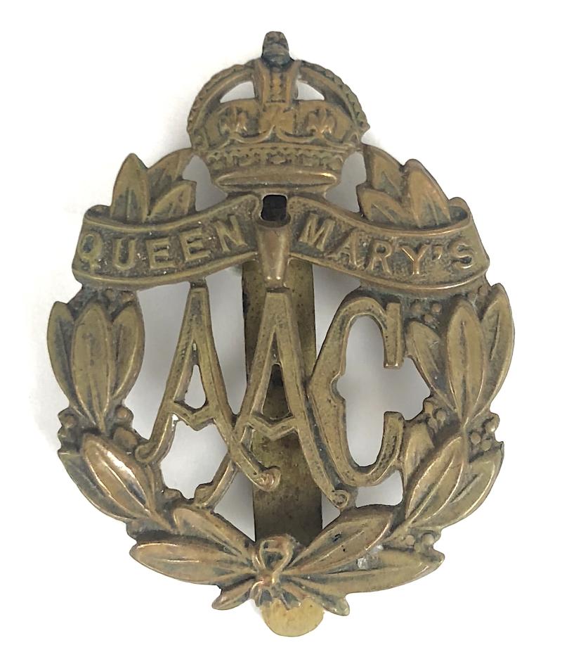 WW1 Queen Mary's Army Auxiliary Corps Q.M.A.A.C. cap badge 1918 - 1921