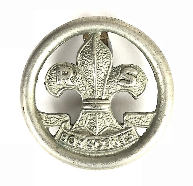 Rover Scouts green beret hat badge