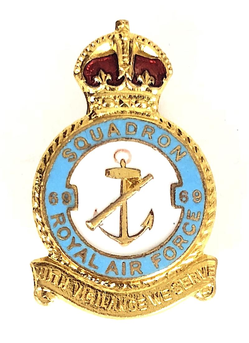 RAF No 69 Reconnaissance Squadron Royal Air Force badge c.1940's