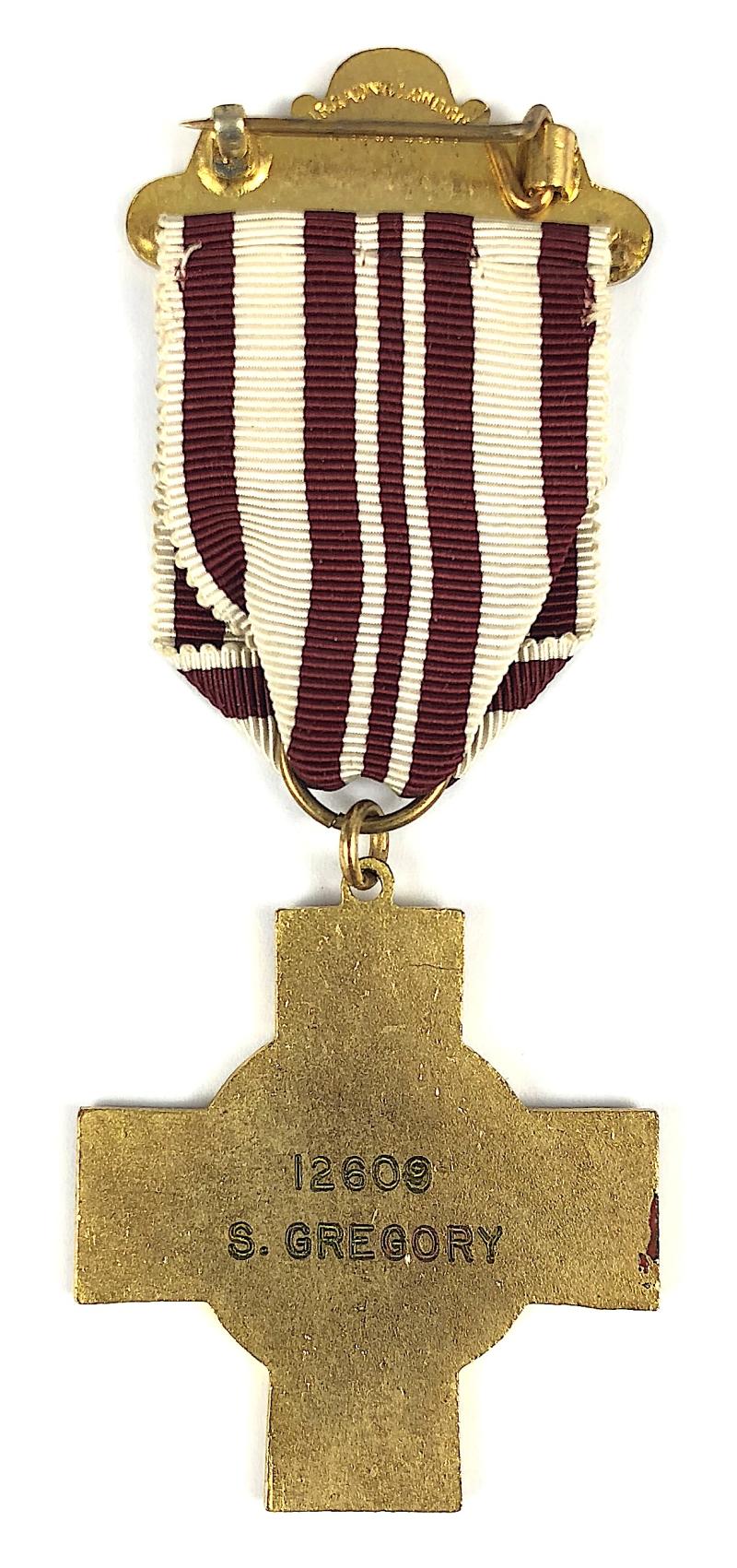 WW2 British Red Cross Proficiency in Air Raid Precautions Training ARP Badge