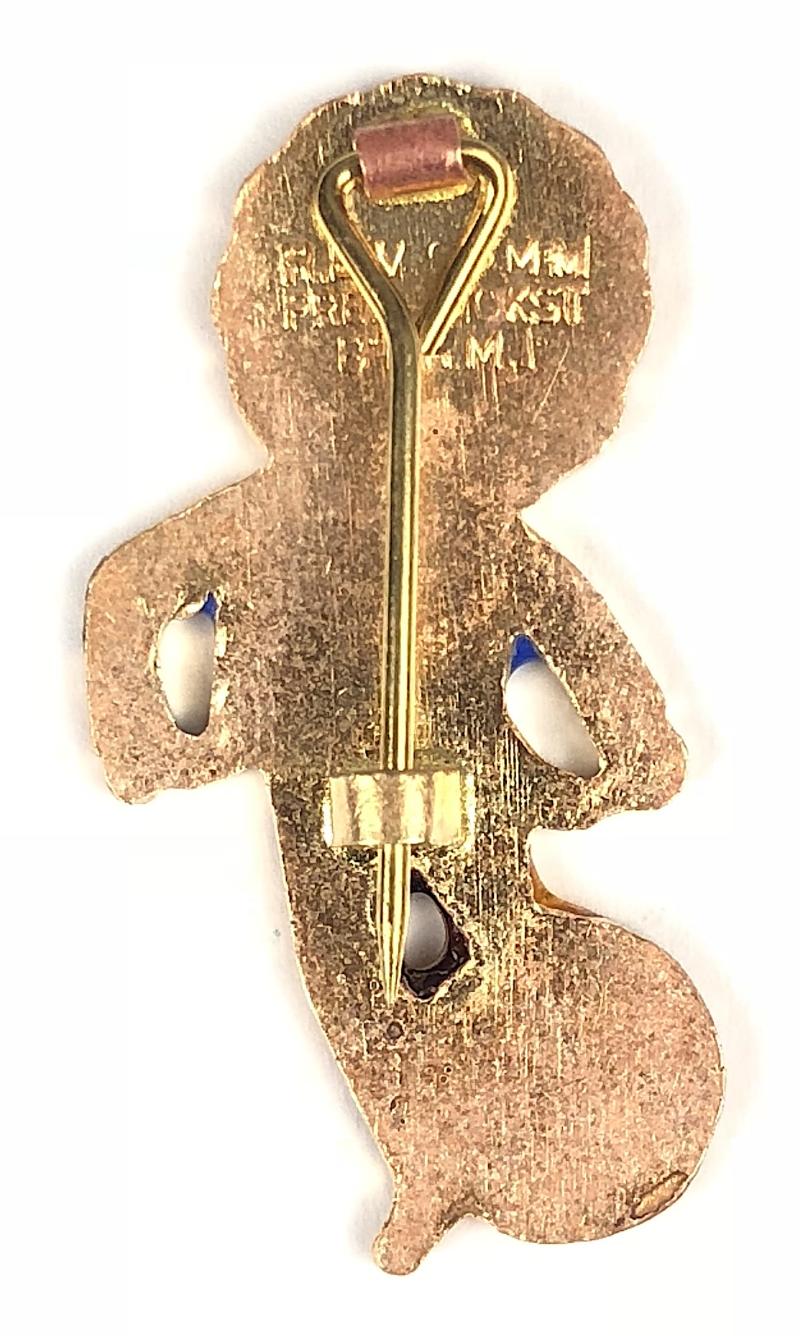 Robertsons 1970s Golly footballer advertising badge R.E.V. Gomm