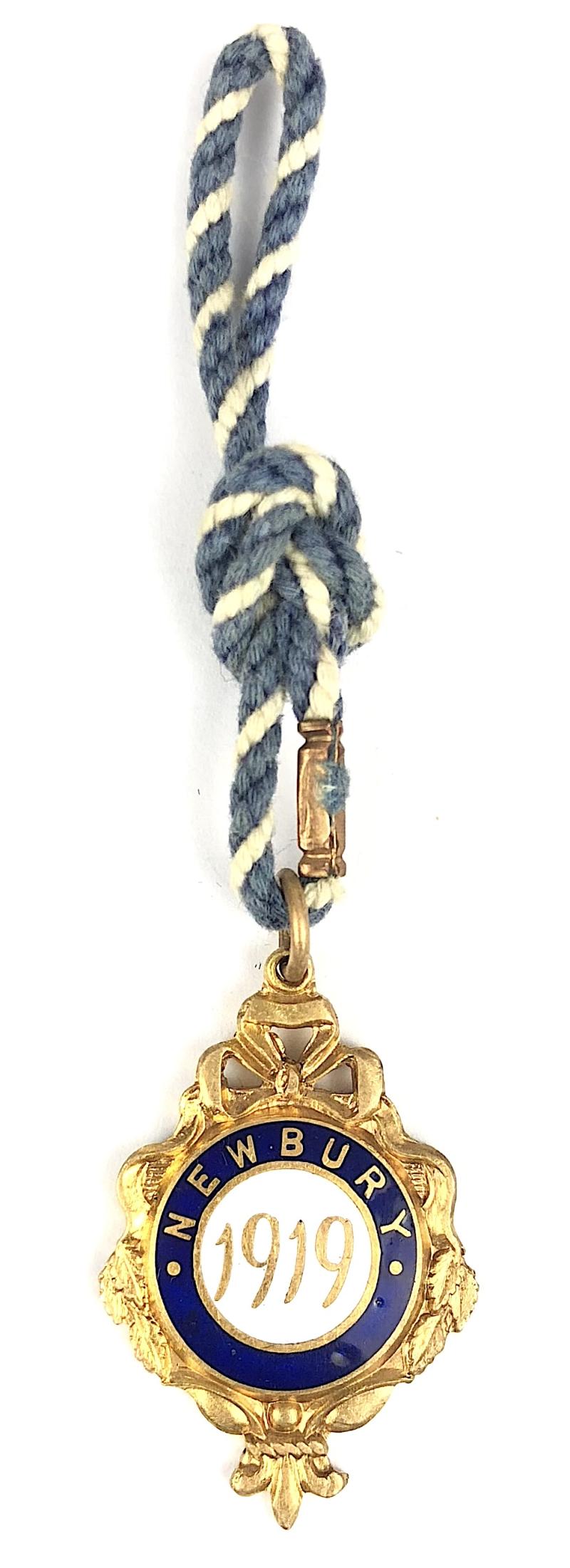 1919 Newbury Racecourse gentlemans horse racing club badge