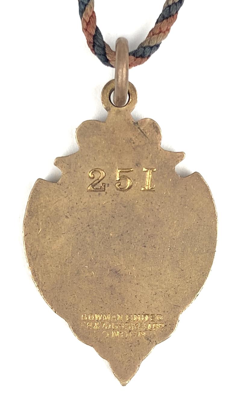 1902 Derby County Racecourse horse racing club membership badge