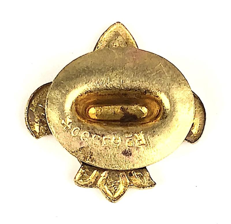 Boy Scouts brass arrowhead round fitting lapel badge c.1914