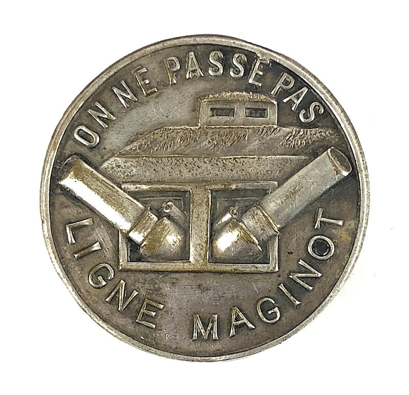 Maginot Line 'Ligne Maginot On Ne Passe Pas' badge