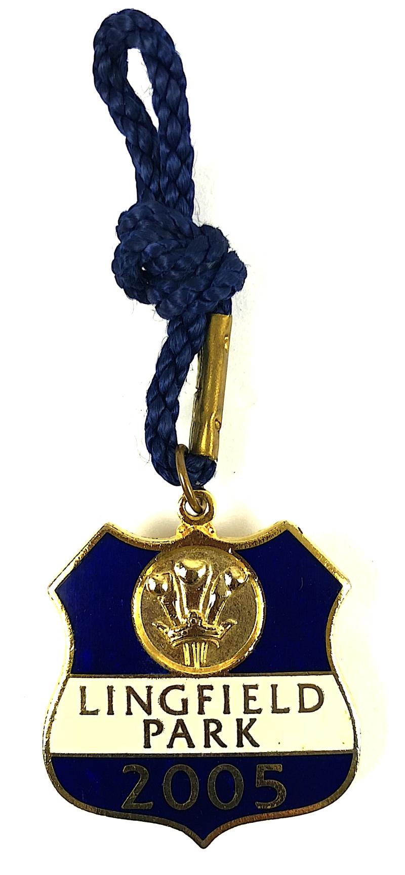 2005 Lingfield Park Racecoure horse racing club badge