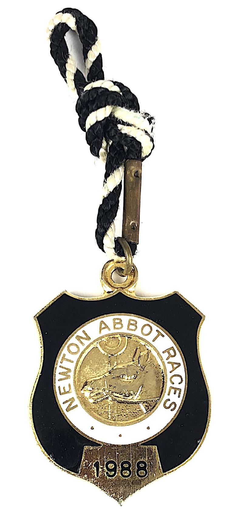 1988 Newton Abbot Races gentlemans horse racing club badge Devon