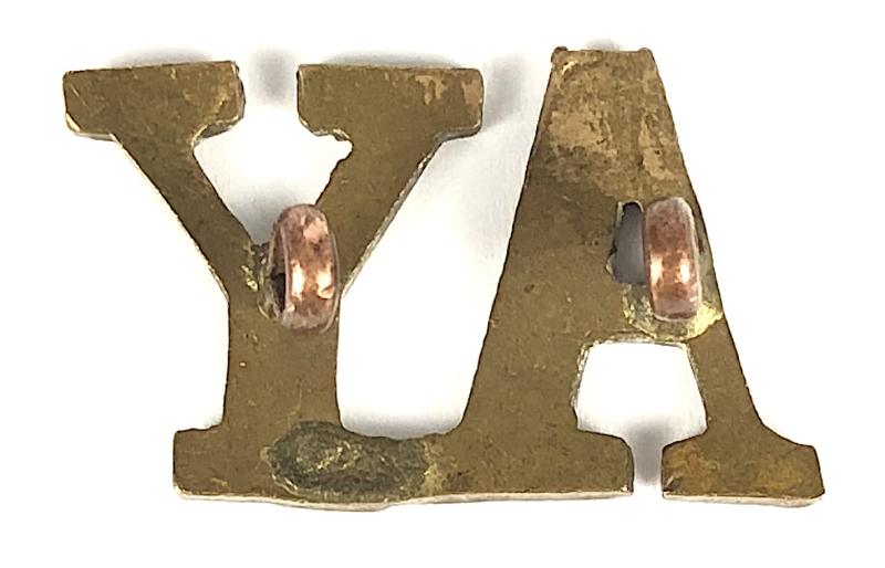 Ayrshire Yeomanry (Earl of Carrick's Own) brass shoulder title badge