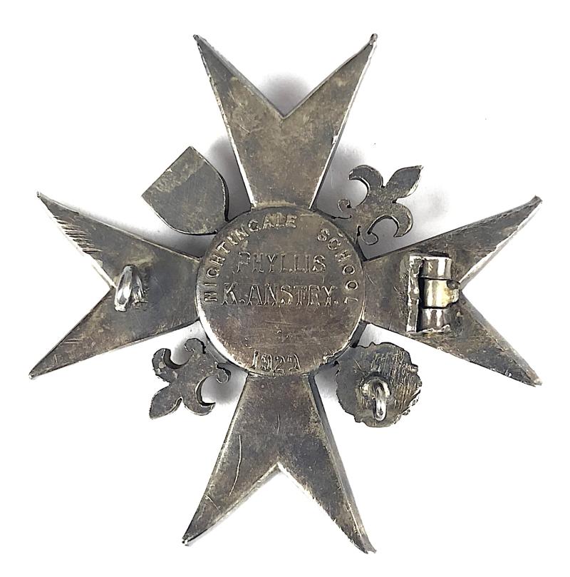 Nightingale School of Nursing St Thomas Hospital Badge in need of restoration